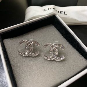 Chanel crystal silver stud earring